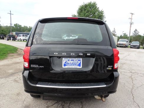 Used 2019 Dodge Grand Caravan SXT FWD image 21