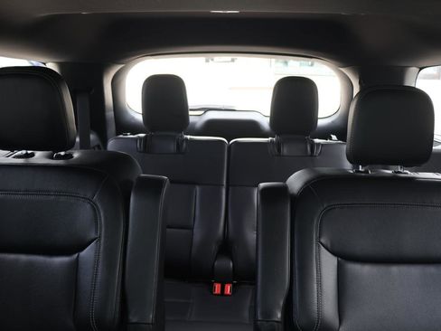 Used 2020 Ford Explorer XLT w/ Equipment Group 202A image 48