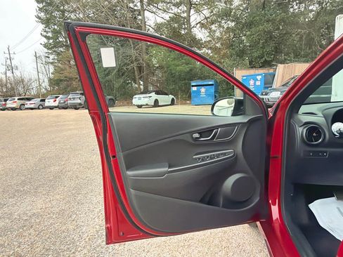 Used 2022 Hyundai Kona N Line image 17