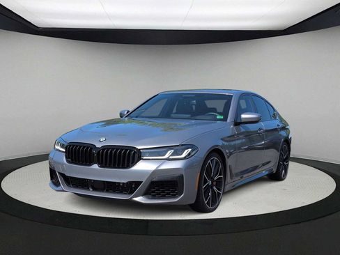 Used 2023 BMW M550i xDrive w/ Dynamic Handling Package AWD/4WD image 4