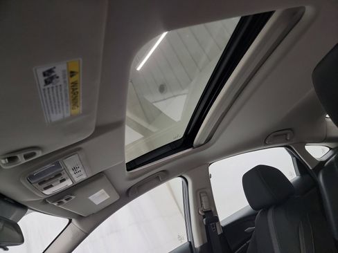 Used 2019 Honda Civic EX image 24