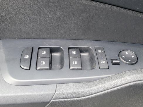 Used 2024 Kia Sportage LX image 31