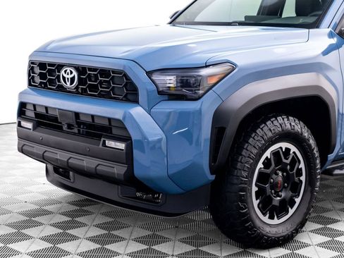 Used 2025 Toyota 4Runner TRD Off-Road Premium AWD/4WD image 40
