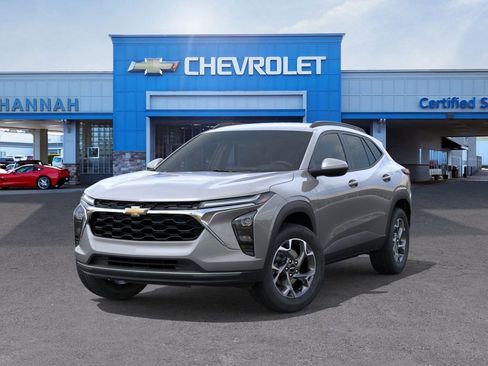 New 2026 Chevrolet Trax LT w/ LT Convenience Package FWD image 7