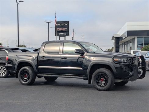 Used 2018 Toyota Tacoma TRD Pro image 2