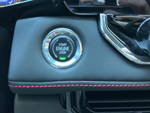 Used 2023 Chevrolet Colorado Z71 w/ Z71 Convenience Package 2 image 24