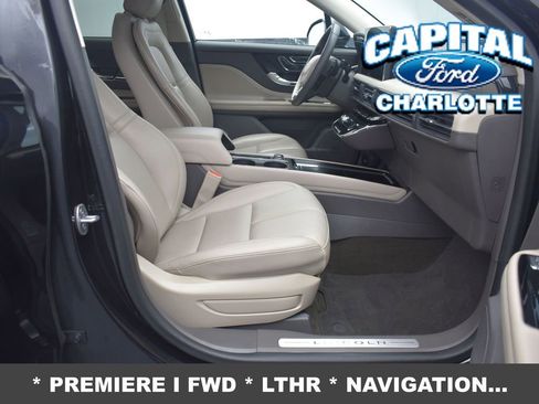 Used 2024 Lincoln Corsair Premiere image 12