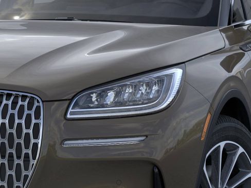 New 2025 Lincoln Corsair AWD w/ Equipment Group 101A image 18