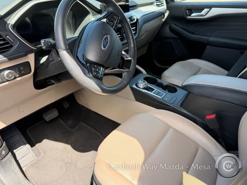 Used 2022 Ford Escape SEL w/ Technology Package FWD image 7