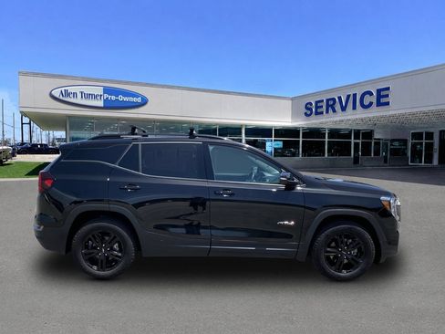 Used 2023 GMC Terrain AT4 AWD/4WD image 9