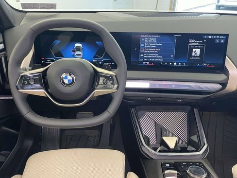 Used 2025 BMW X3 xDrive30 w/ Convenience Package AWD/4WD image 21