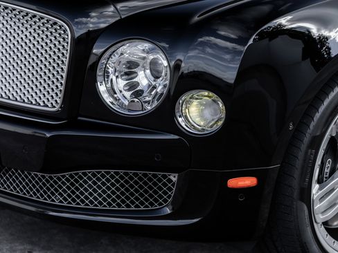 Used 2015 Bentley Mulsanne image 26