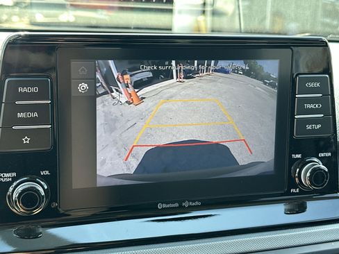 Certified 2023 Kia Seltos LX image 21