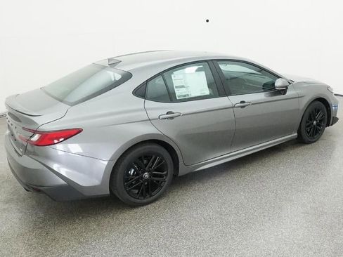 New 2026 Toyota Camry SE image 9