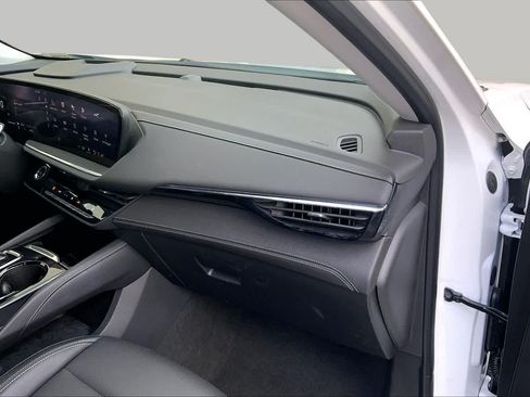 Used 2025 Buick Envision Preferred AWD/4WD image 18