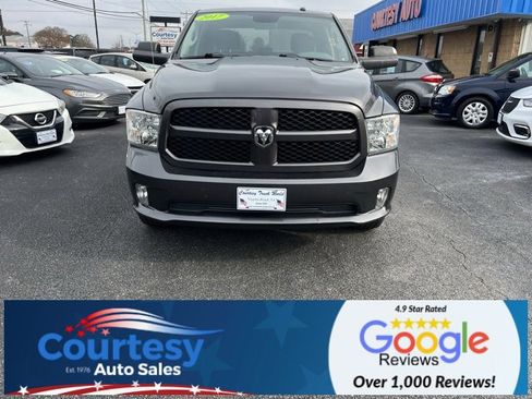 Used 2017 RAM 1500 Express image 3