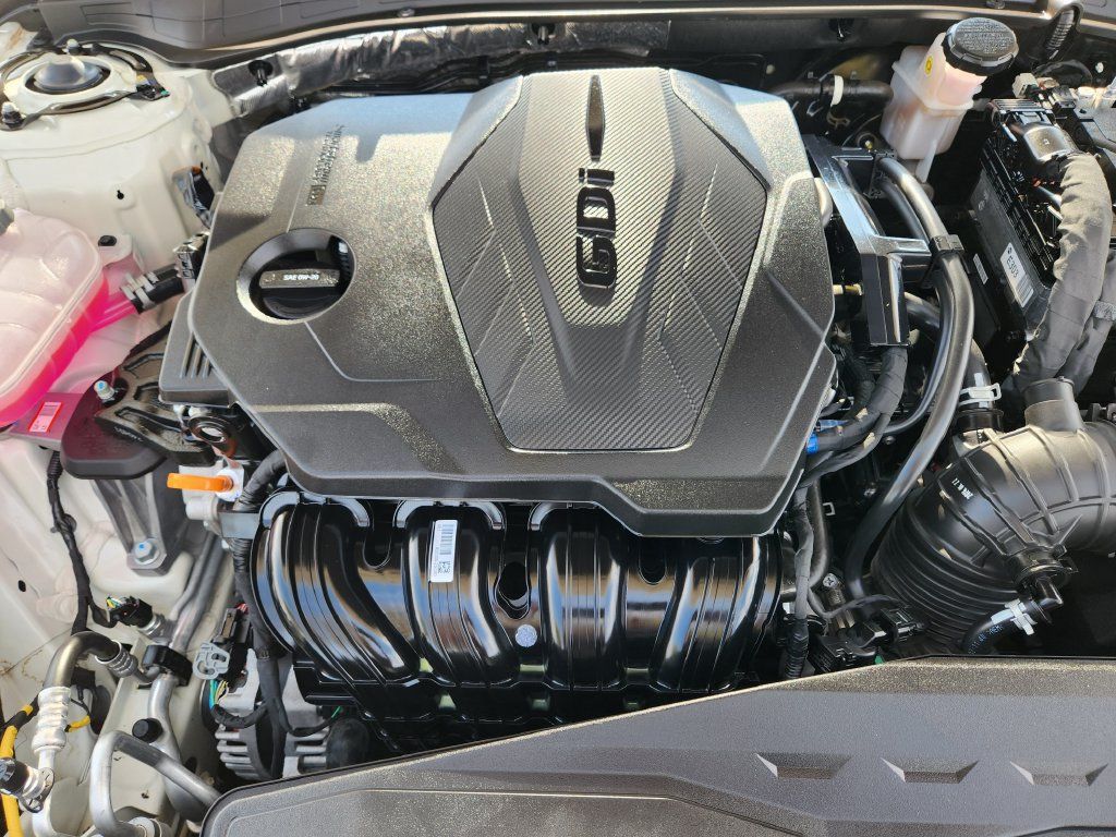 Used 2025 Kia K5 GT-Line w/ GT-Line Premium Package FWD image 31