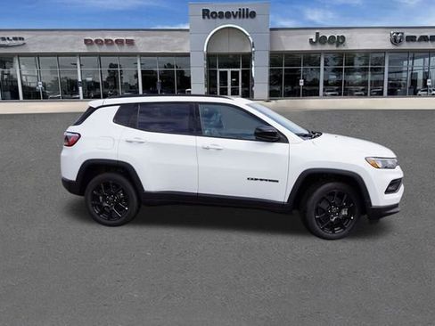 New 2025 Jeep Compass Latitude w/ Sun & Sound Group image 2