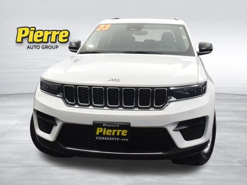 Used 2023 Jeep Grand Cherokee Laredo image 6