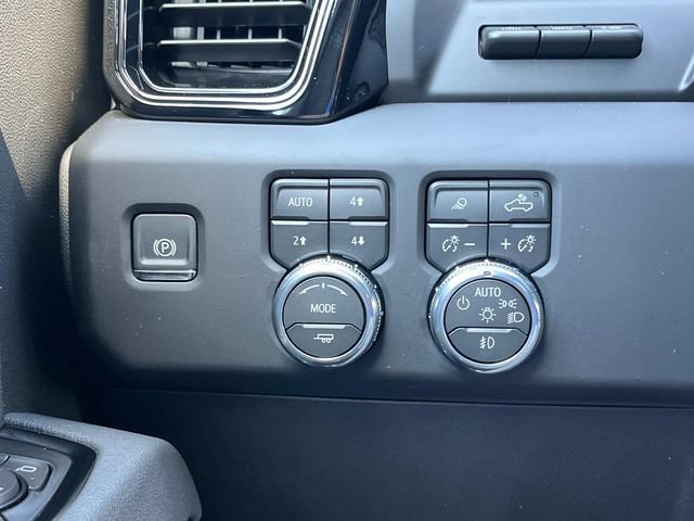 New 2026 GMC Sierra 1500 AT4 w/ AT4 Premium Package AWD/4WD image 32