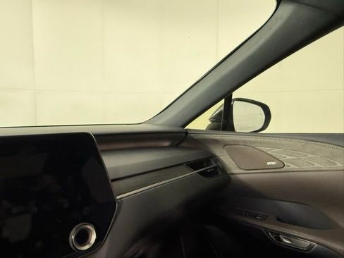 Used 2025 Lexus RX 450h AWD w/ Luxury Package image 22