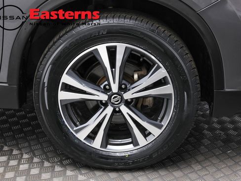 Used 2019 Nissan Rogue SV w/ Premium Package image 34