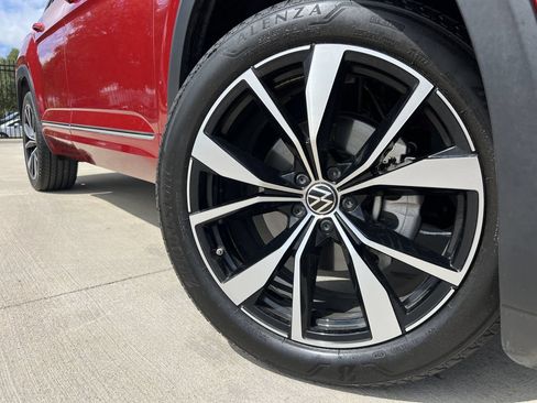 Used 2025 Volkswagen Atlas Cross Sport SEL Premium R-Line AWD/4WD image 6