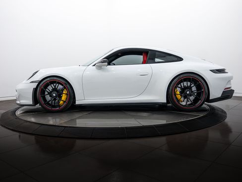 Certified 2024 Porsche 911 GT3 RWD image 2