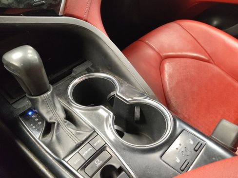Used 2019 Toyota Camry XSE FWD image 26