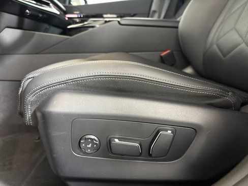 Certified 2026 BMW 530i w/ M Sport Package RWD image 26