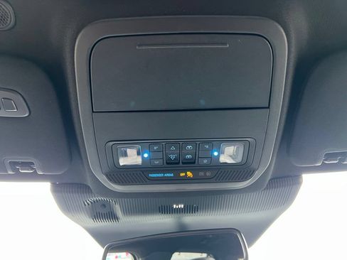 Used 2025 Ford Explorer ST-Line w/ Premium Package AWD/4WD image 27