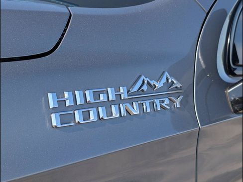 Used 2021 Chevrolet Tahoe High Country w/ Premium Package AWD/4WD image 23