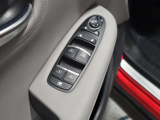 Used 2023 INFINITI QX50 Sensory AWD/4WD image 18