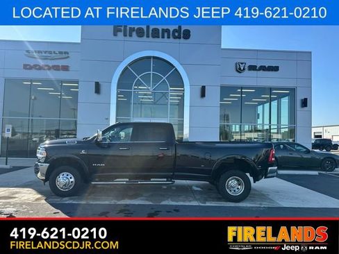 Used 2022 RAM 3500 Laramie AWD/4WD image 2