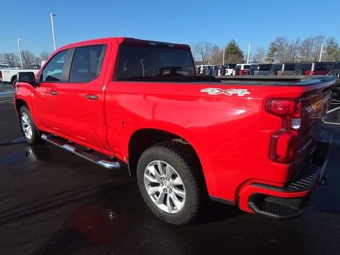 Used 2020 Chevrolet Silverado 1500 Custom w/ Custom Value Package image 3