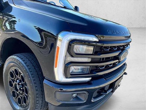 Used 2023 Ford F250 XLT w/ Black Appearance Package image 28