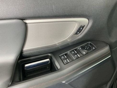 Used 2025 Ford Expedition Active AWD/4WD image 14