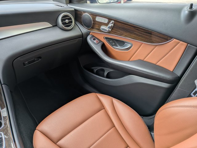 Used 2022 Mercedes-Benz GLC 300 image 15