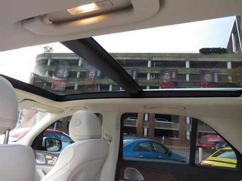 Certified 2022 Mercedes-Benz GLE 350 4MATIC image 21