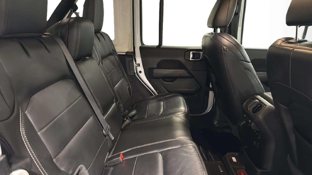 Used 2021 Jeep Wrangler Unlimited Sahara w/ Uconnect 4C Nav & Sound Group AWD/4WD image 14