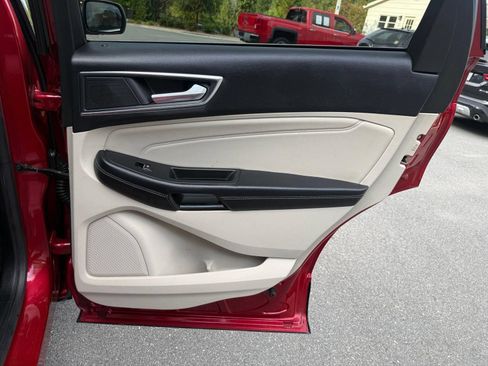 Used 2020 Ford Edge Titanium FWD image 26