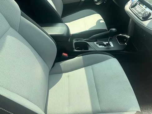Used 2018 Toyota RAV4 XLE w/ Convenience Package AWD/4WD image 11