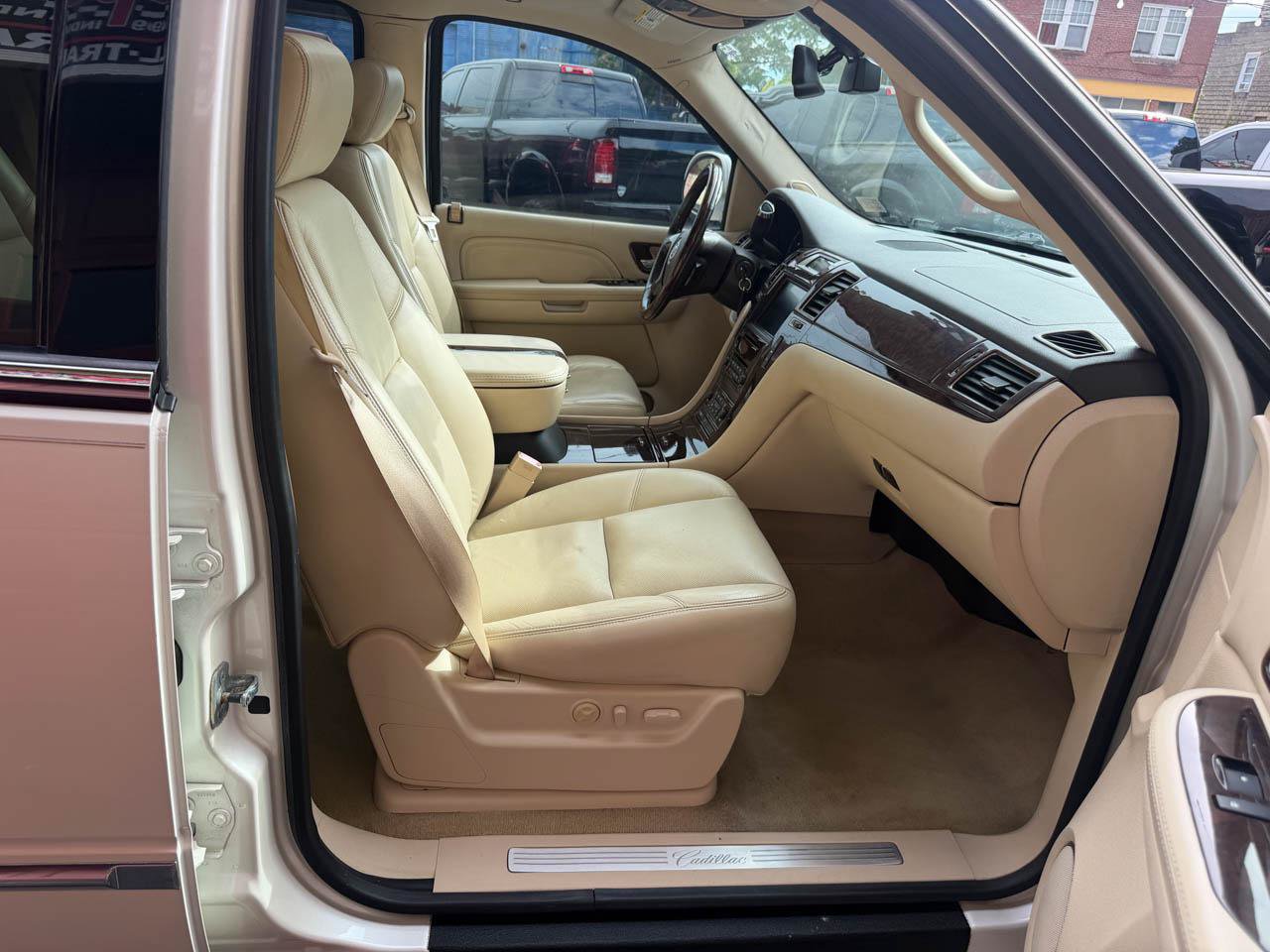 Used 2008 Cadillac Escalade 2WD image 21