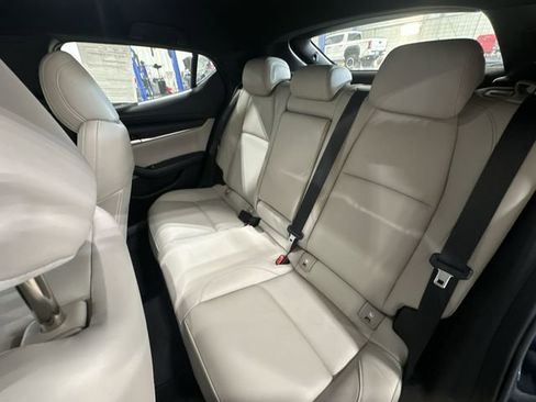Used 2019 MAZDA MAZDA3 Hatchback w/ Preferred Package FWD image 31