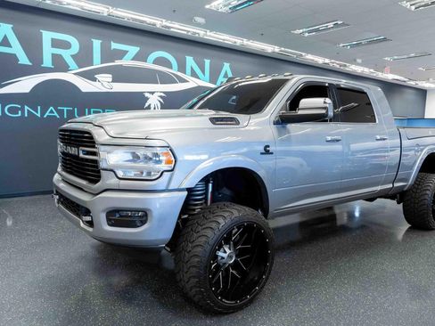 Used 2019 RAM 2500 Laramie AWD/4WD image 1