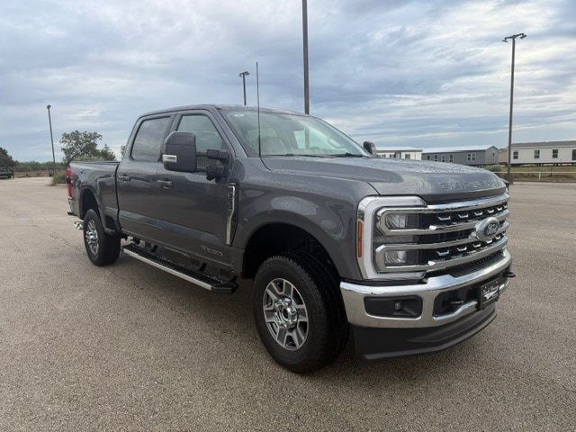 New 2026 Ford F350 4x4 Crew Cab Super Duty image 2