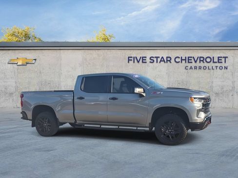 Used 2024 Chevrolet Silverado 1500 LT Trail Boss w/ LT Trail Boss Premium Package AWD/4WD image 2