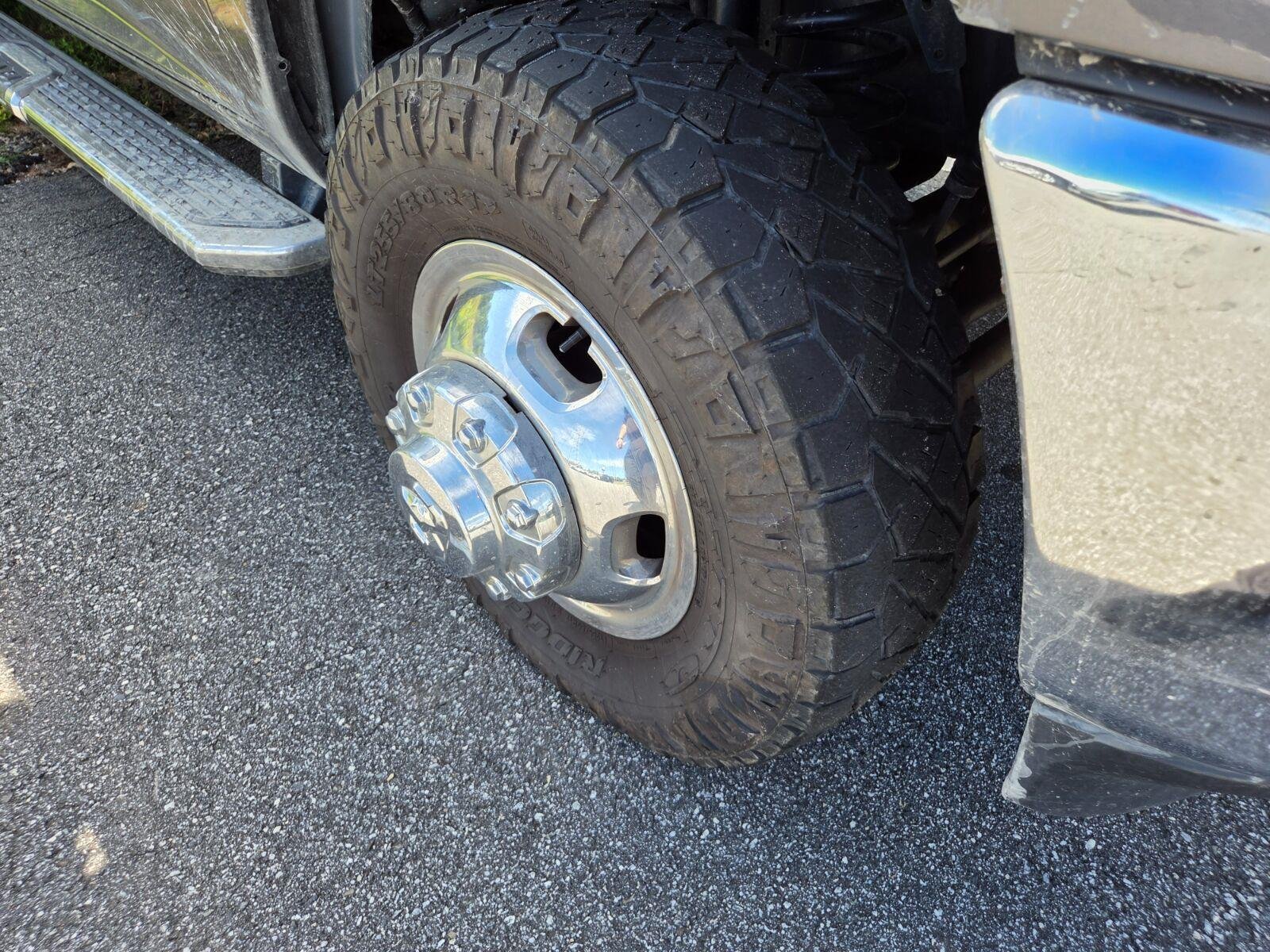 Used 2023 RAM 3500 Big Horn w/ Level 1 Equipment Group AWD/4WD image 4