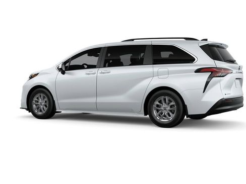 New 2026 Toyota Sienna XLE image 5