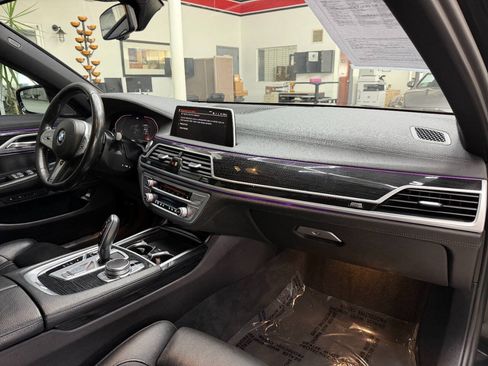 Used 2020 BMW 740i xDrive w/ M Sport Package AWD/4WD image 19